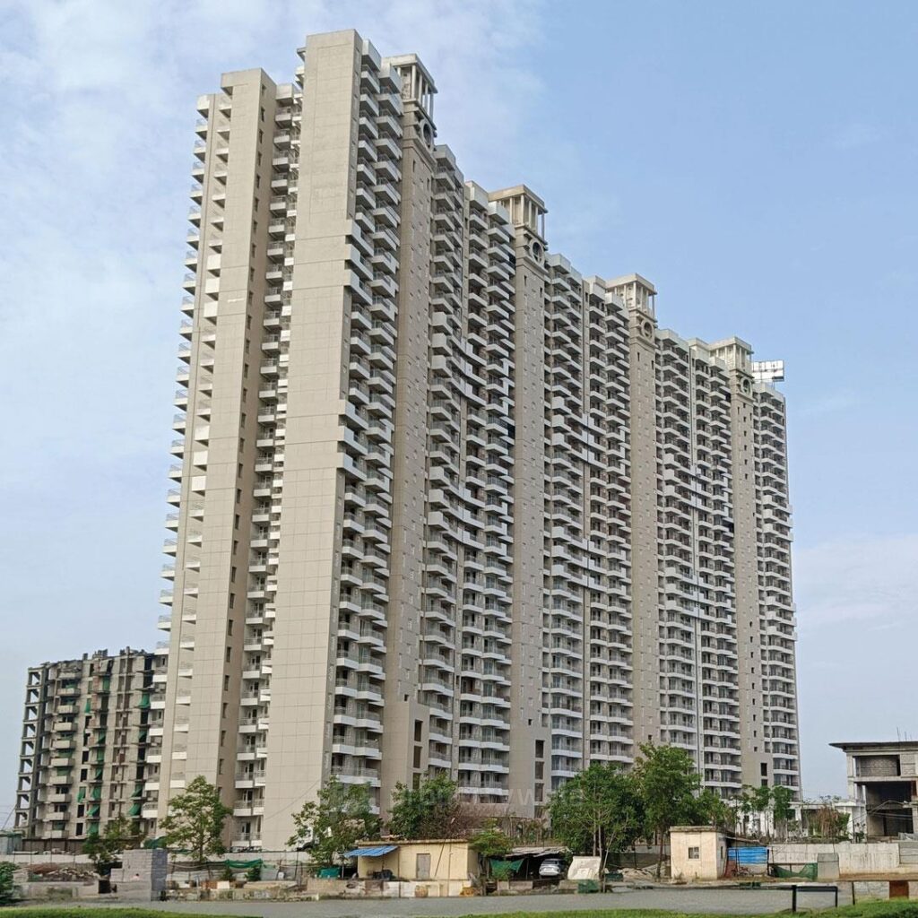 County The Center Court Sector 88A Gurgaon | Commercial Spaces